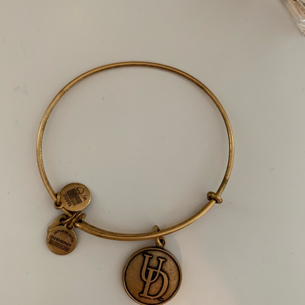 University of Delaware Alex and Ani Bracelet